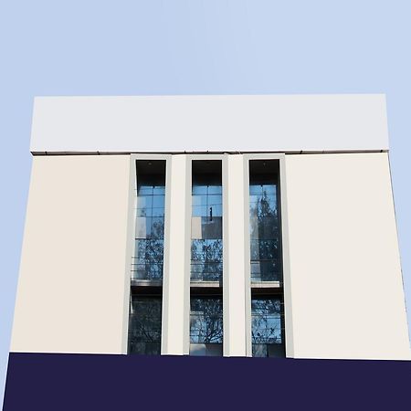 Oyo 11945 Hotel Glory Palace อินดอร์ ภายนอก รูปภาพ