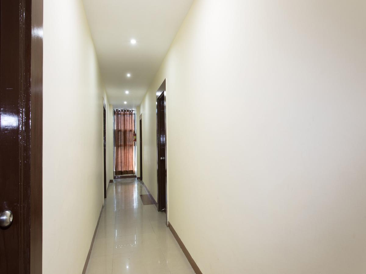 Oyo 11945 Hotel Glory Palace อินดอร์ ภายนอก รูปภาพ